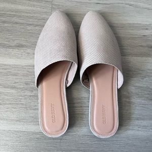 NWOT Old Navy Tan/Cream Mules